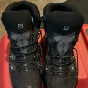 Salomon hikers size 13 gore Tex   like new worn 3 times
